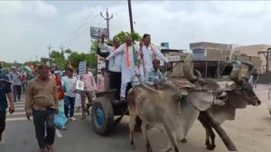 રાધનપુરમાં મોંઘવારી મુદ્દે કોંગ્રેસનો વિરોધ પ્રદર્શન, મામલતદારને આવેદનપત્ર પાઠવ્યું